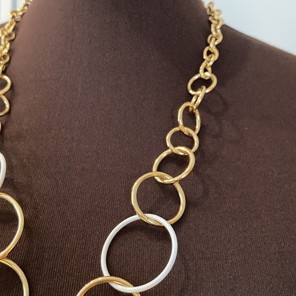 Kate Spade long Intertwined circle gold white necklace - Picture 4 of 15